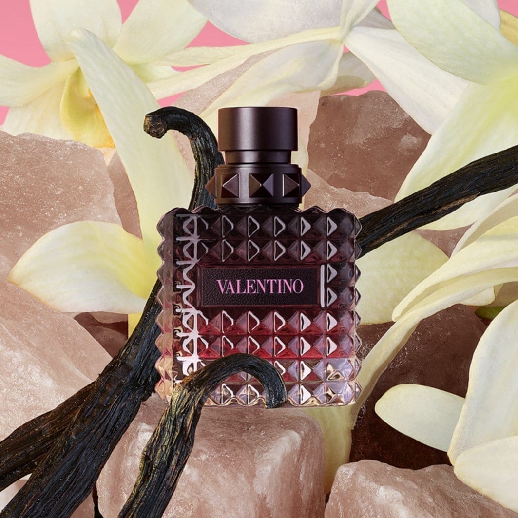 Valentino Born in Roma Donna Intense: Parfum Floral Ambră, Iasomie, Vanilie, Eleganță Italiană